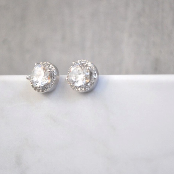 Zirconia Stud Earrings - Picture 4 of 8